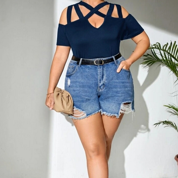 Cold Shouldee Criss Cross Strappy Top - New - Picture 3 of 5